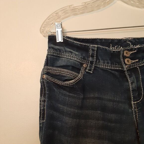 Ariya Jeans Womens 7/8 Distressed Whiskered Rhinestone Pockets - Picture 2 of 10